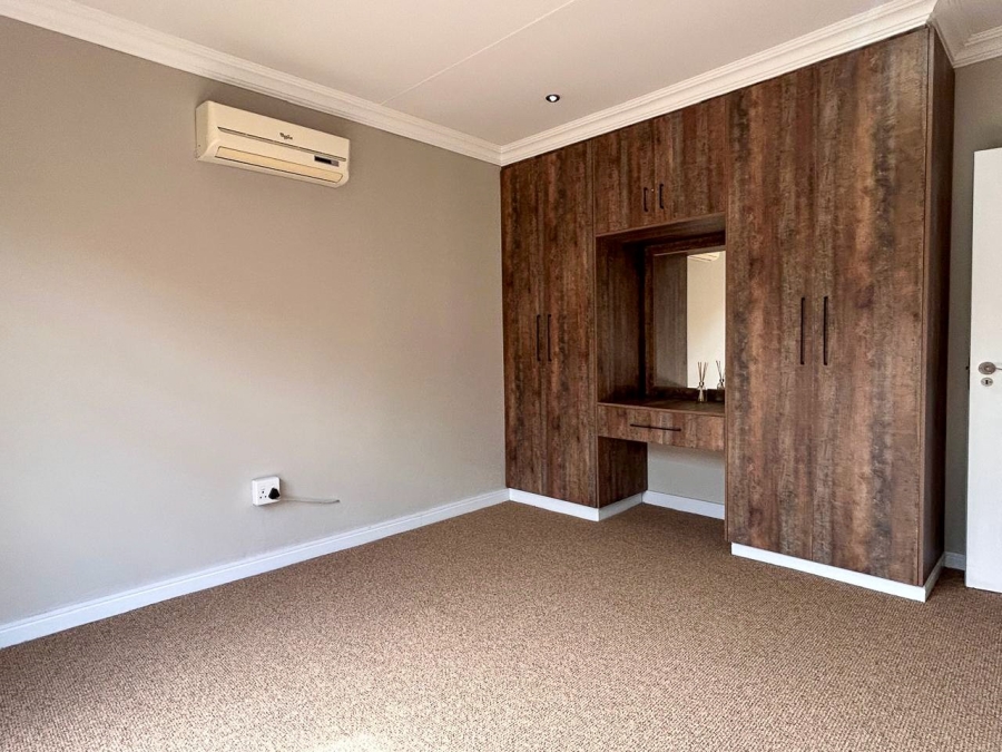 4 Bedroom Property for Sale in Grimbeeck Park North West